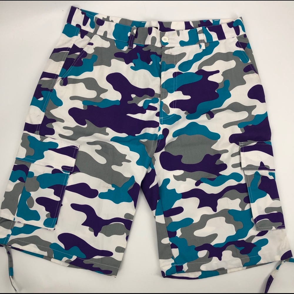Purple Gray Teal Camo shorts sz 42 🌻